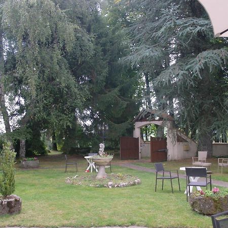 Hostellerie Saint Clement Vic-sur-Cère 외부 사진