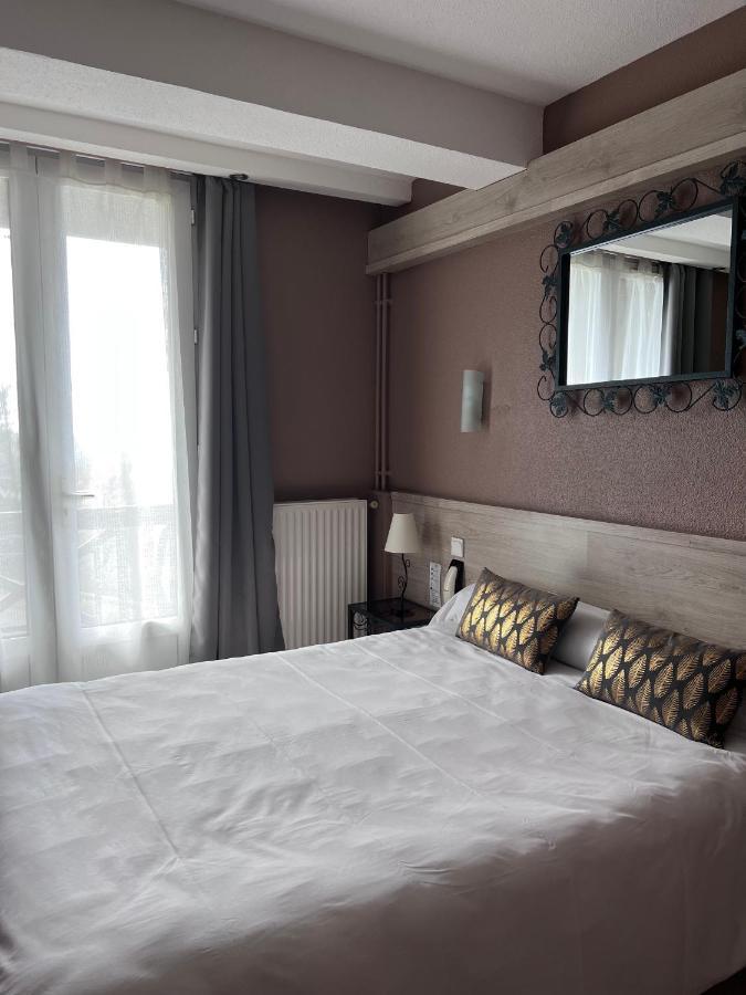 Hostellerie Saint Clement Vic-sur-Cère 외부 사진