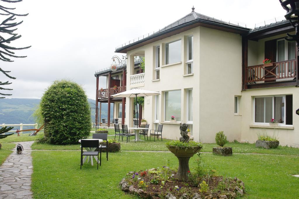 Hostellerie Saint Clement Vic-sur-Cère 외부 사진