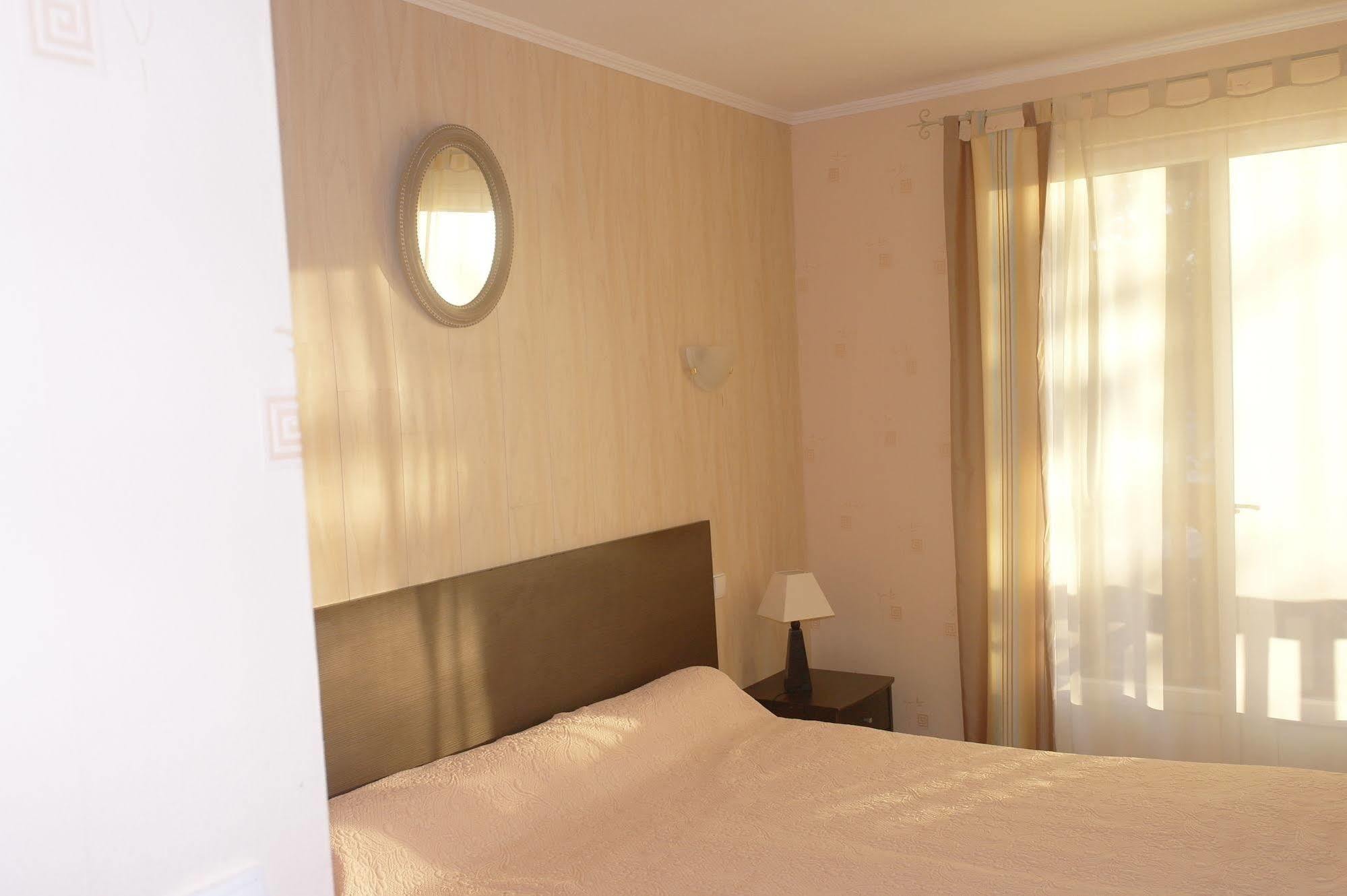 Hostellerie Saint Clement Vic-sur-Cère 외부 사진